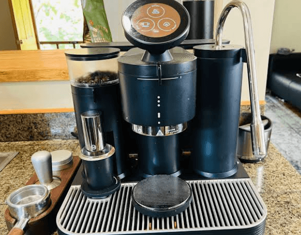 Perfection Through a Cafe Quality Home Espresso Machine 